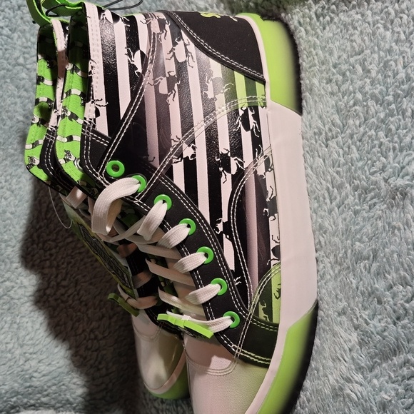 New With tags - Beetlejuice “It’s Showtime” high top sneakers - Picture 5 of 11